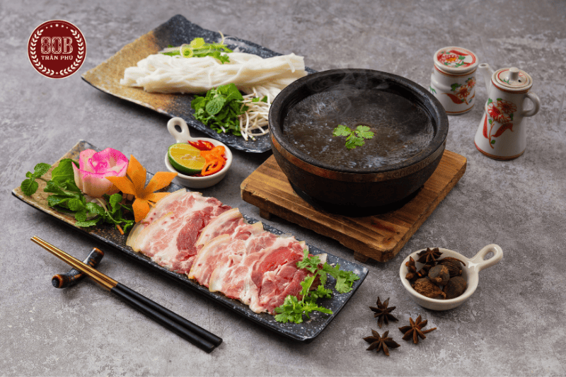 Hệ thống Phở bát đá 37: Tinh hoa ẩm thực Việt tại 80B Trần Phú