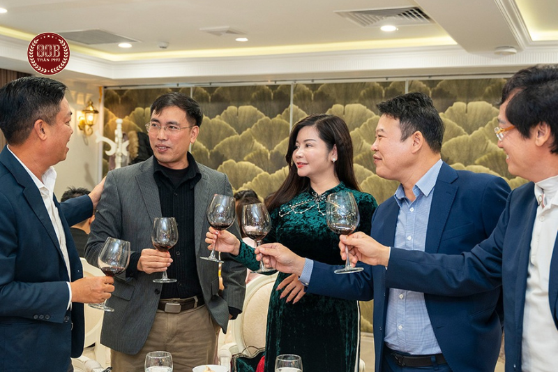 Tiệc khai xuân đại cát: Khởi đầu thịnh vượng tại Nhà Hàng 80B Trần Phú