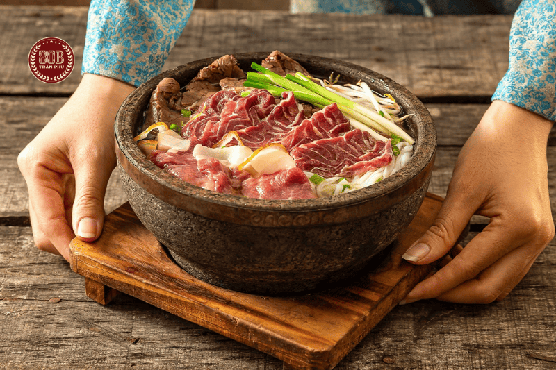 Phở bát đá Rooftop: Đỉnh cao tinh hoa ẩm thực giữa tầng mây tại 80B Trần Phú