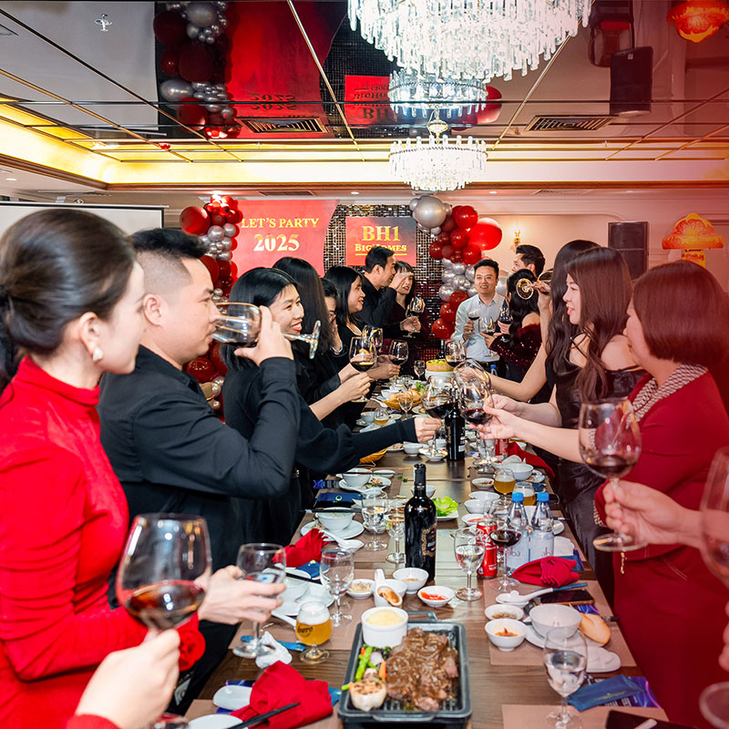 Tiệc tất niên công ty là gì? Cách thức tổ chức tiệc tất niên cho công ty