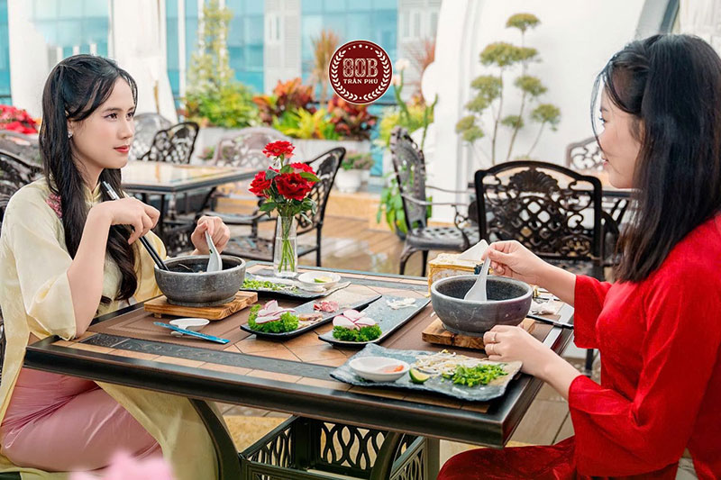 View tầm cao thưởng Phở bát đá 37 giữa lòng Hà Nội đầy chất thơ