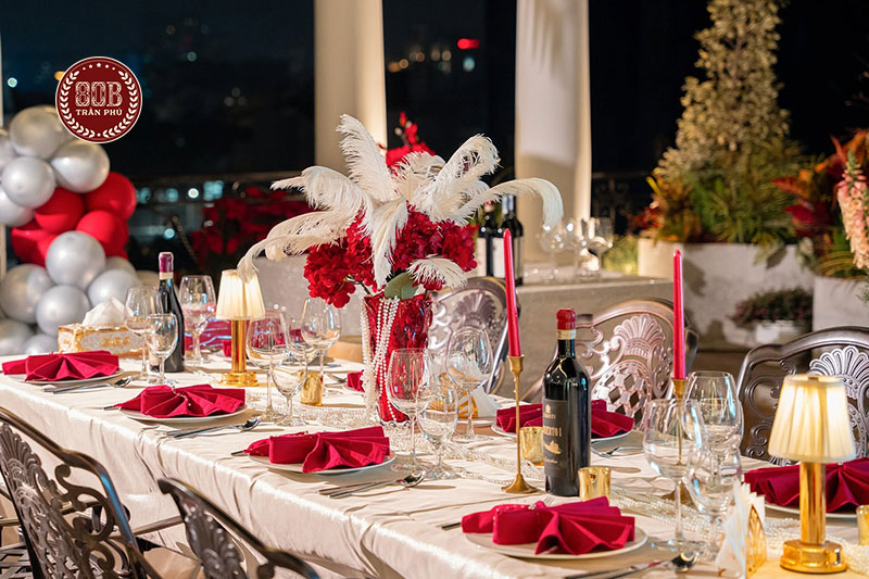 Đặt tiệc tầng cao - Nâng tầm mọi cuộc gặp gỡ tại Sky Bar 80B Trần Phú