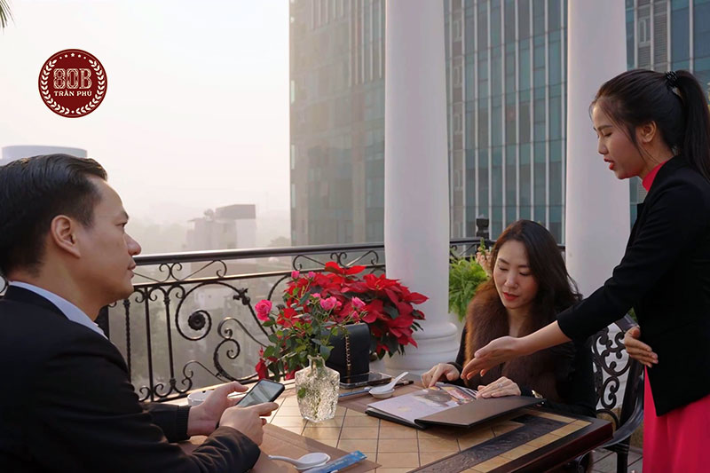Không gian thẩm phở ngon Hà Nội tầm cao