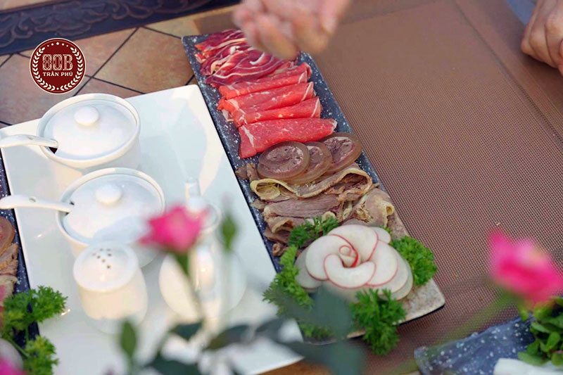 Không gian thẩm phở ngon Hà Nội tầm cao