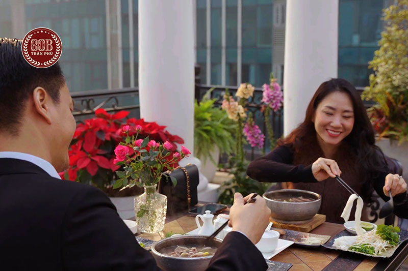 Không gian thẩm phở ngon Hà Nội tầm cao