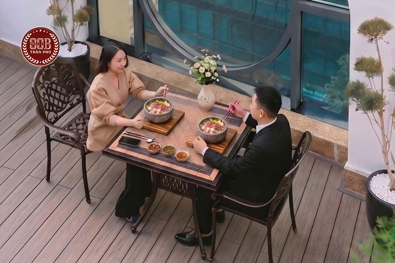 Không gian thẩm phở ngon Hà Nội tầm cao