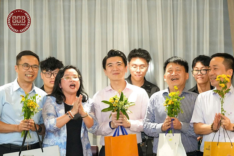Tiệc sang tri ân nửa Thế giới 20/10