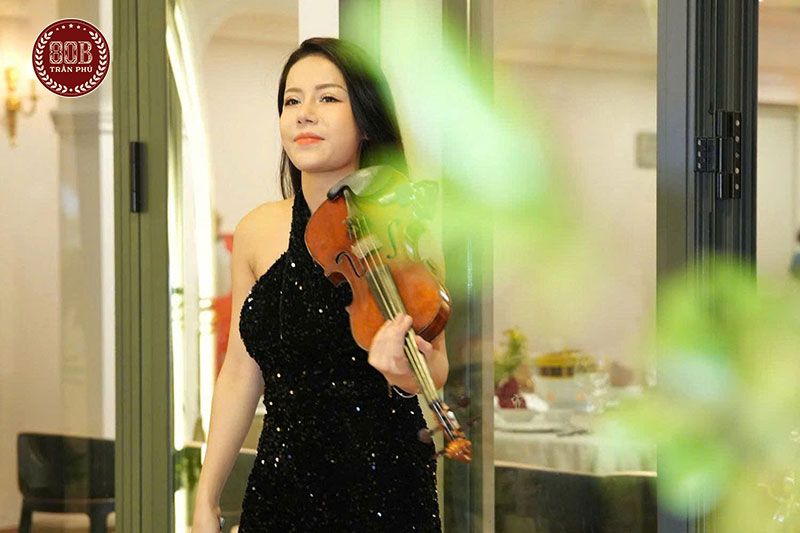 Thu Hà Nội - Nồng nàn hương hoa sữa: Lắng đọng cùng tiệc trà trên tầng cao